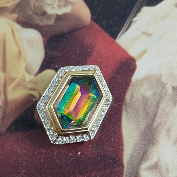 Oscar De La Renta    Earring Single - Picture 7 of 12